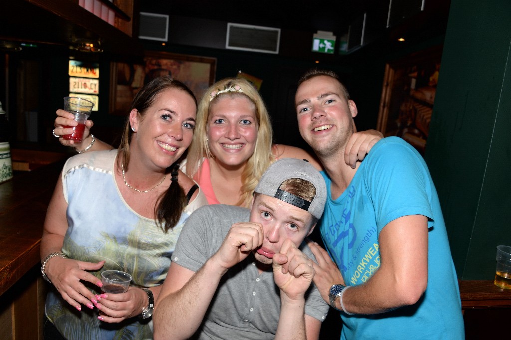 ../Images/Kroegentocht Zomercarnaval Noordwijkerhout 363.jpg